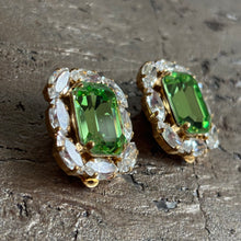 Ladda bild till bildvisaren Caprice Earring Emerald Clips