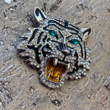 Ladda bild till bildvisaren Brosch Tiger Silver