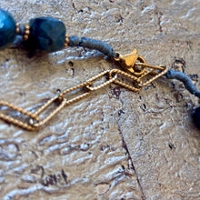 Ladda bild till bildvisaren Necklace Laura Blue