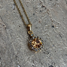 Ladda bild till bildvisaren Vintage Necklace Topaz (Nr.203)