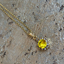 Ladda bild till bildvisaren Vintage Necklace Light Topaz (No.226)
