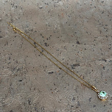 Ladda bild till bildvisaren Vintage Necklace Chrysolite (Nr.238)