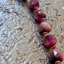 Ladda bild till bildvisaren Necklace Laura Pink