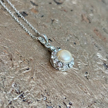 Ladda bild till bildvisaren Vintage Necklace Pearl Silver