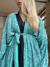 Ladda bild till bildvisaren Kimono Chantilly