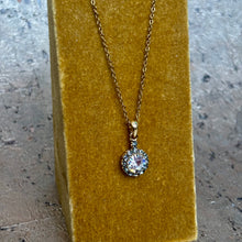 Ladda bild till bildvisaren Vintage Necklace Clear
