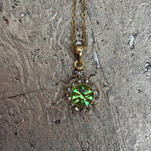 Ladda bild till bildvisaren Vintage Necklace Peridot (Nr.214)