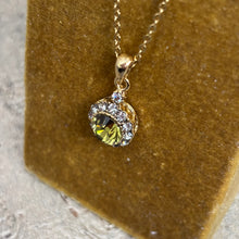 Ladda bild till bildvisaren Vintage Necklace Khaki (Nr.550)