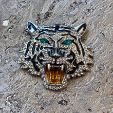 Ladda bild till bildvisaren Brosch Tiger Silver