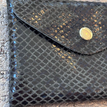 Ladda bild till bildvisaren Card Holder Snake Skin - Black