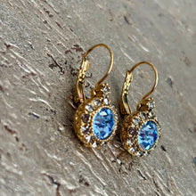 Ladda bild till bildvisaren Vintage Earring Light Sapphire (No.211)