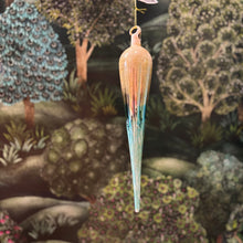 Ladda bild till bildvisaren Glass Icicle White/Green 25cm