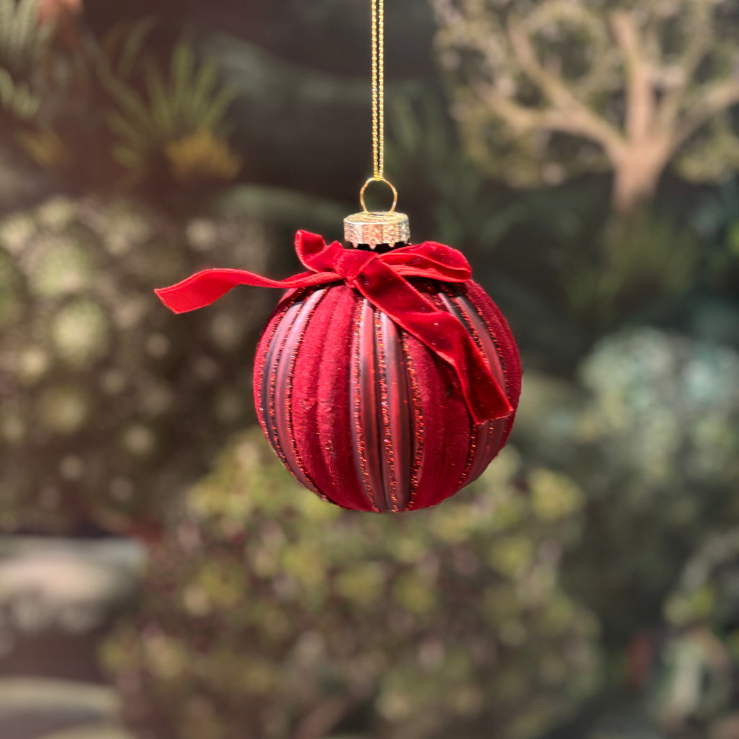 Glass Ornament Burgundy 8cm (p28598-2)