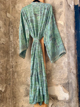 Ladda bild till bildvisaren Kimono Beatrice