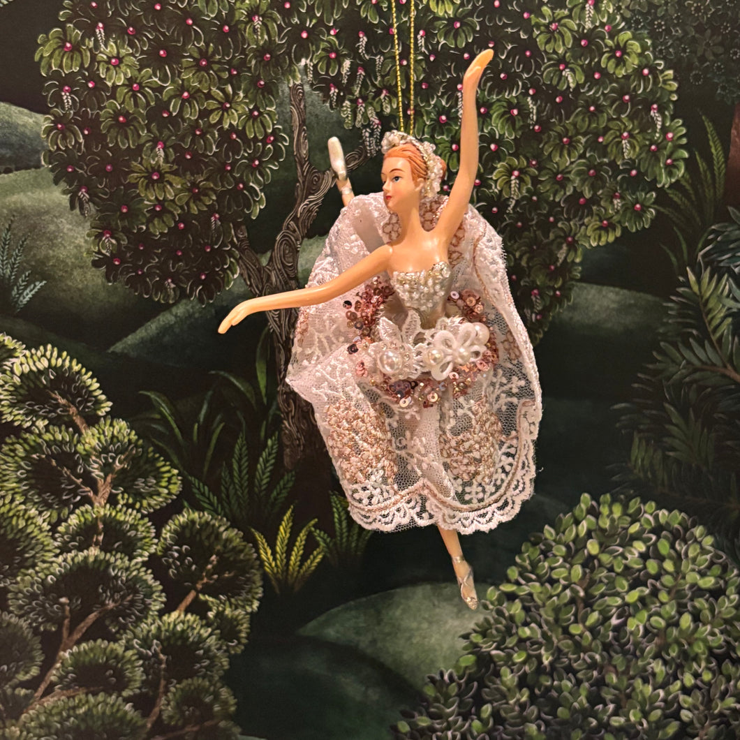 Ballerina Lace/Pearl II