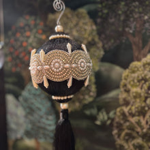 Ladda bild till bildvisaren Pearl Ball Top Tassel 30cm