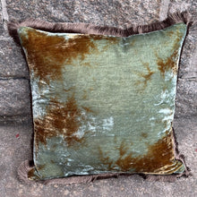 Ladda bild till bildvisaren Cushion Deluxe Shaded Lake / Sandst. Fr. 45x45cm