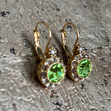 Ladda bild till bildvisaren Vintage Earring Peridot (No.214)