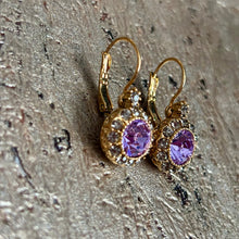 Ladda bild till bildvisaren Vintage Earring Violet (No.371)