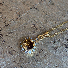 Ladda bild till bildvisaren Vintage Necklace Smoked Topaz (No. 220)