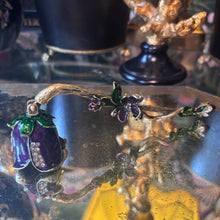 Ladda bild till bildvisaren Candle Snuffer Flower Purple