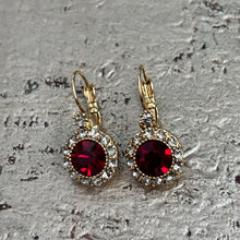 Ladda bild till bildvisaren Vintage Earring Ruby (No.501)
