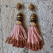 Ladda bild till bildvisaren Earrings Esmeralda - Soft Pink