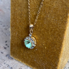 Ladda bild till bildvisaren Vintage Necklace Chrysolite (Nr.238)