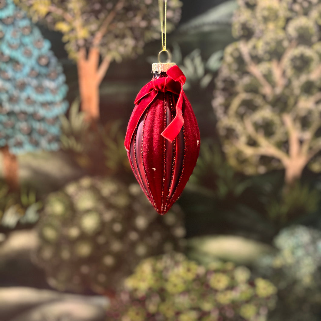 Glass Ornament Burgundy 8cm