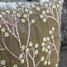 Ladda bild till bildvisaren Cushion Deluxe Berries Silver Green 40x40cm