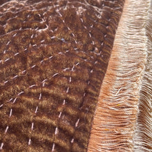 Ladda bild till bildvisaren Throw Deluxe Dark Brown / Beige Fringe 130x180cm