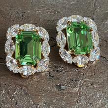 Ladda bild till bildvisaren Caprice Earring Emerald Clips