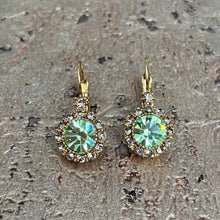 Ladda bild till bildvisaren Vintage Earring Chrysolite (No.238)