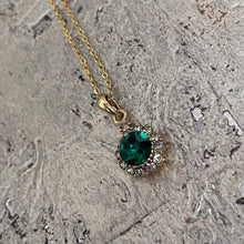 Ladda bild till bildvisaren Vintage Necklace Emerald (Nr.205)