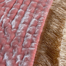 Ladda bild till bildvisaren Throw Sorbet Pink / Beige Fr. 130x170cm