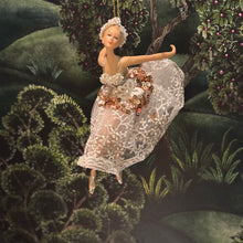 Ladda bild till bildvisaren Ballerina Lace/Pearl III