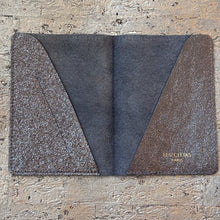 Ladda bild till bildvisaren Passport Case - Dark Grey