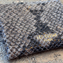 Ladda bild till bildvisaren Card Holder Snake Skin - Grey