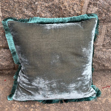 Ladda bild till bildvisaren Cushion Deluxe Lake Blue/Air Blue Fr. 45x45cm