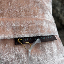 Ladda bild till bildvisaren Cushion Anouk Rose Quartz 30x50cm