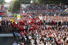 Ladda bild till bildvisaren Formula 1 - By Those Who Were There