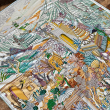 Ladda bild till bildvisaren The Silk Road - Ull- och sidensjal, 140x140cm