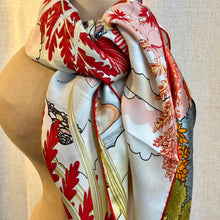 Ladda bild till bildvisaren Enchanted Horse Red - Sidensjal