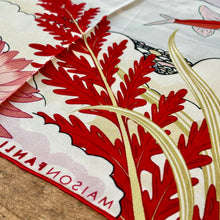 Ladda bild till bildvisaren Enchanted Horse Red - Sidensjal