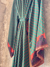 Ladda bild till bildvisaren Kimono Paisly