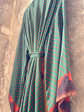 Ladda bild till bildvisaren Kimono Paisly