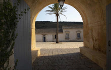 Ladda bild till bildvisaren Inside Sicily