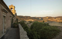 Ladda bild till bildvisaren Inside Sicily