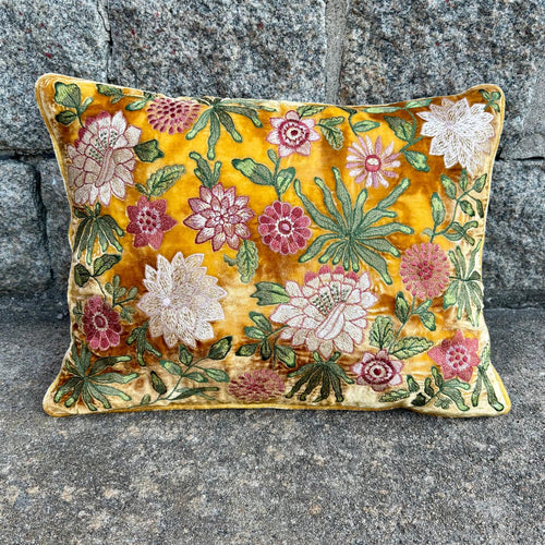 Cushion Bouquet Embroidery Shaded Oro 30x40cm