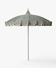 Ladda bild till bildvisaren Parasol Green Fringe
